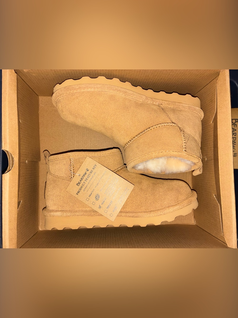 NEW Bearpaw Shorty Boots For Women's Size 7 Medium